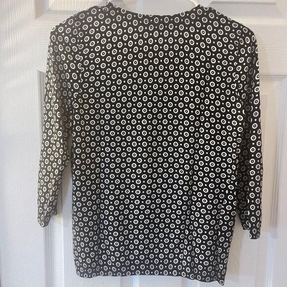 ANN TAYLOR, 3/4 sleeve lightweight sweater, Black and White circles, Medium - Picture 2 of 4